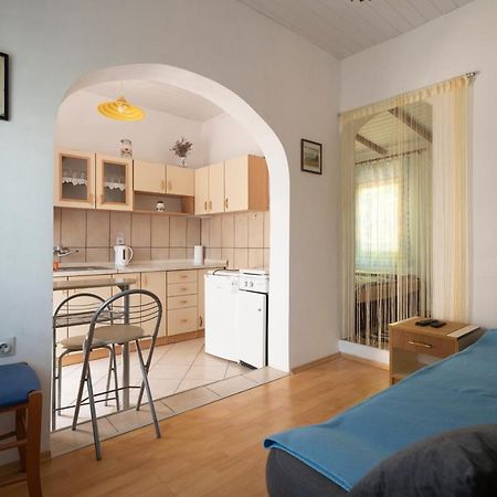 Studio Apartman Ema 2 고르니 카린 외부 사진