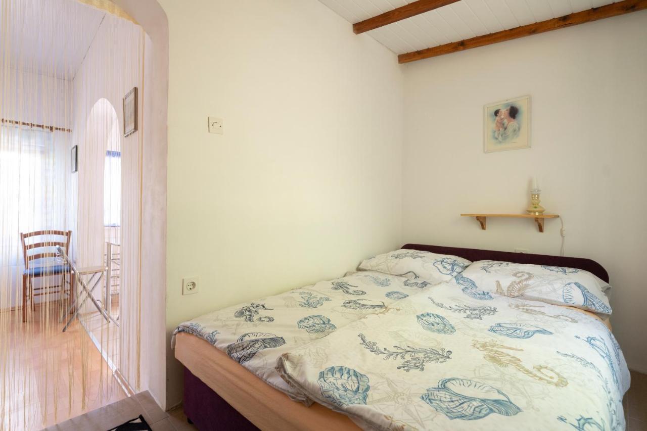 Studio Apartman Ema 2 고르니 카린 외부 사진