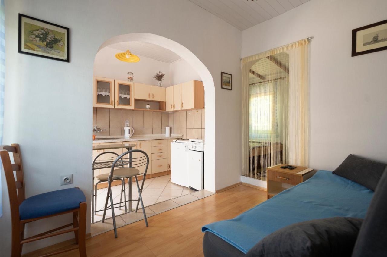 Studio Apartman Ema 2 고르니 카린 외부 사진